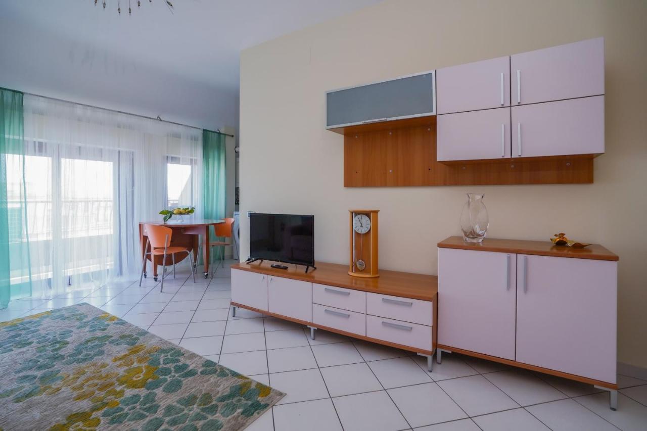 La Casa Di Azzurra Centro Citta Appartamento Fino A 4 Posti Letto E 2 Bagni Foggia Exteriér fotografie