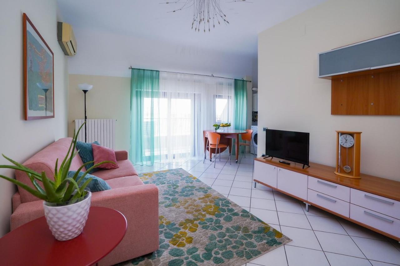La Casa Di Azzurra Centro Citta Appartamento Fino A 4 Posti Letto E 2 Bagni Foggia Exteriér fotografie