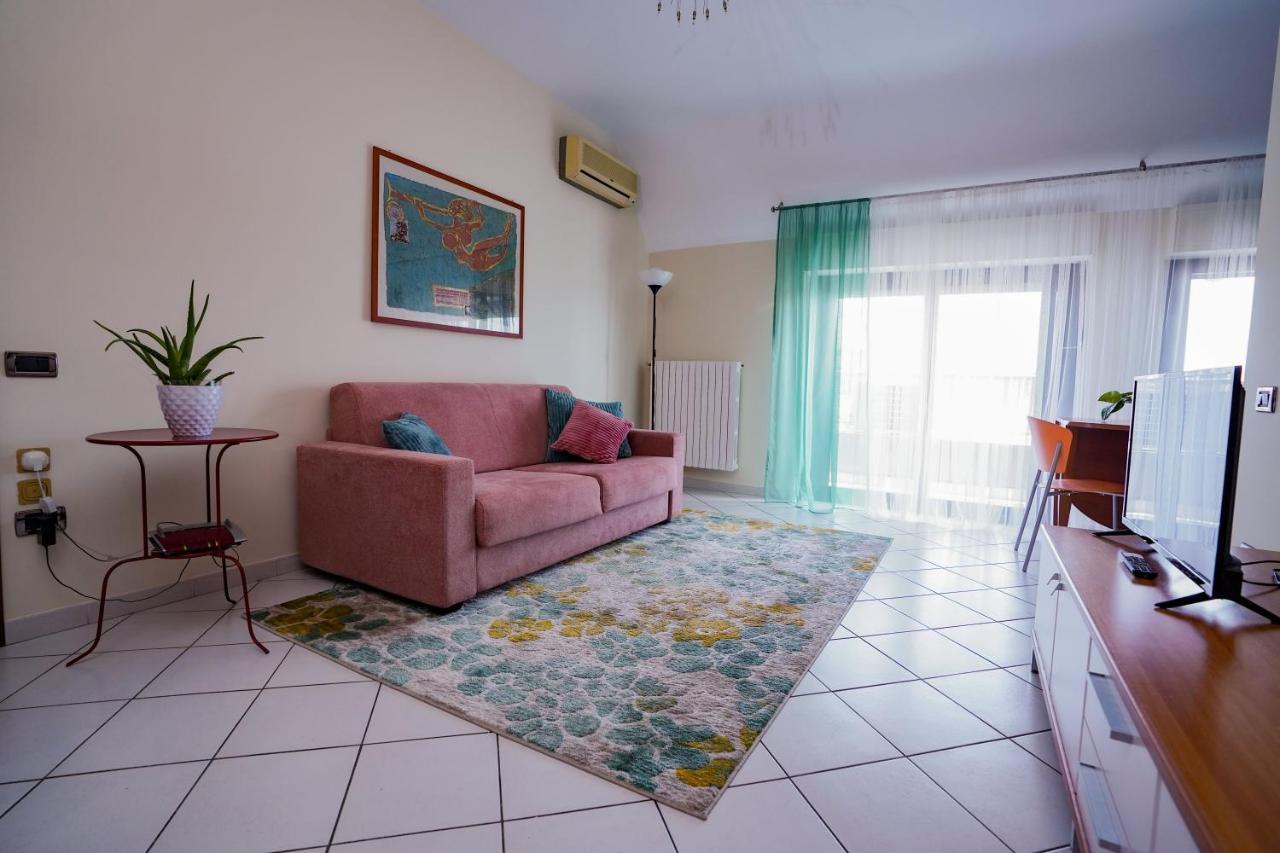 La Casa Di Azzurra Centro Citta Appartamento Fino A 4 Posti Letto E 2 Bagni Foggia Exteriér fotografie