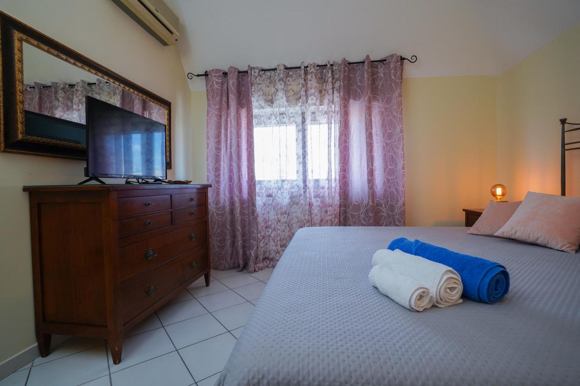 La Casa Di Azzurra Centro Citta Appartamento Fino A 4 Posti Letto E 2 Bagni Foggia Exteriér fotografie