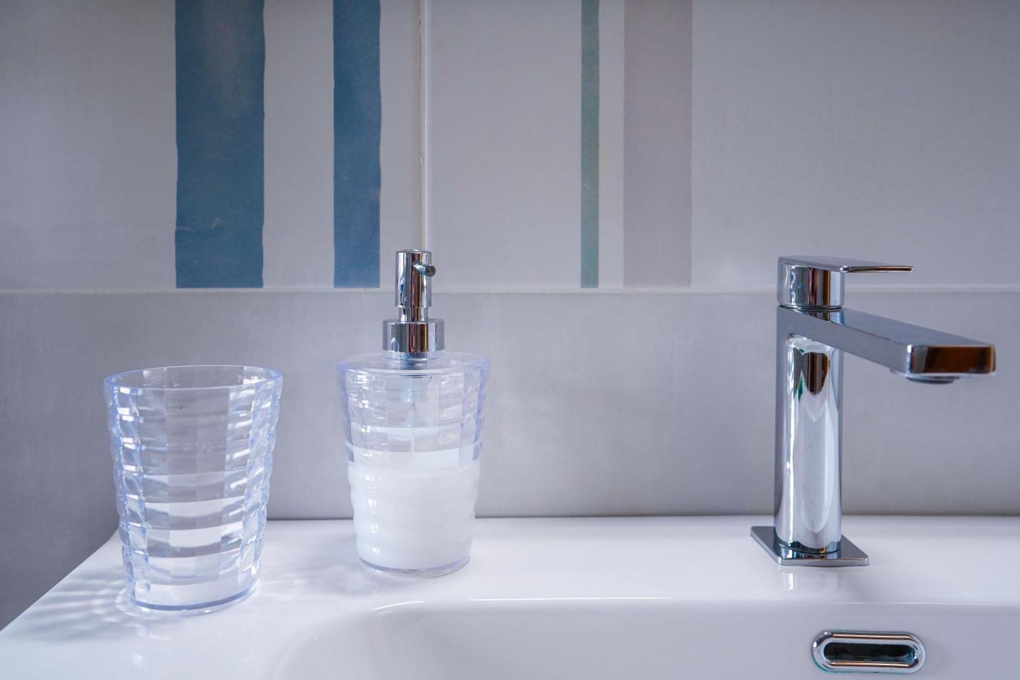 La Casa Di Azzurra Centro Citta Appartamento Fino A 4 Posti Letto E 2 Bagni Foggia Exteriér fotografie