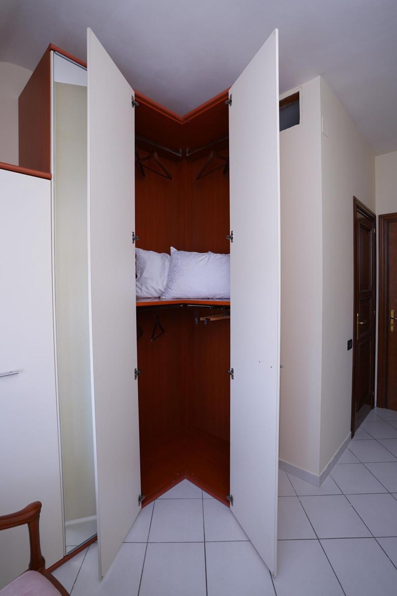 La Casa Di Azzurra Centro Citta Appartamento Fino A 4 Posti Letto E 2 Bagni Foggia Exteriér fotografie